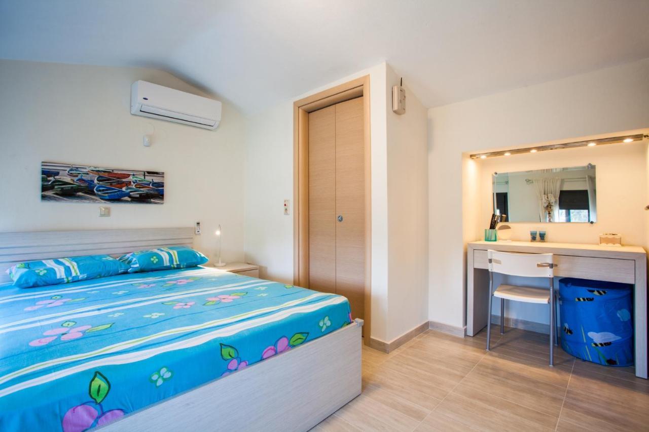 #Flh - Amalthia & Αthena Beachfront Houses In Pefkohori Екстериор снимка